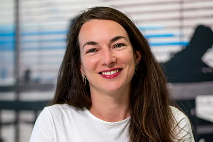 Lea Conti-Fabra headshot